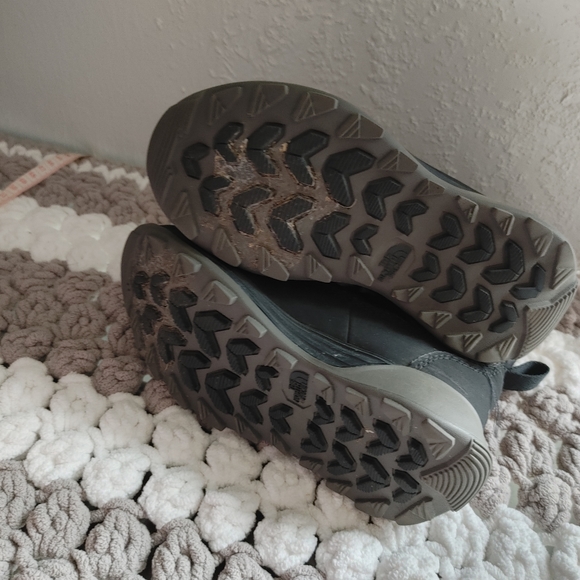 North Face Thermaball Boots - Picture 5 of 7